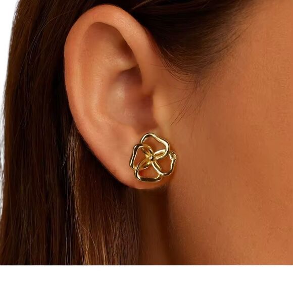 ENA 925 14k over Sterling Silver Hallow Flower Stud Earrings - Picture 6 of 6